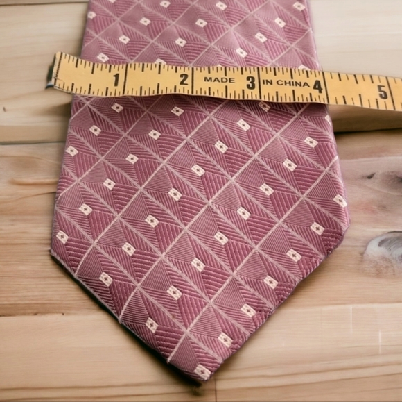 Kenneth Cole Dusty Mauve Rose Textured Executive Geometric Mens Suit Silk Tie - Picture 7 of 9